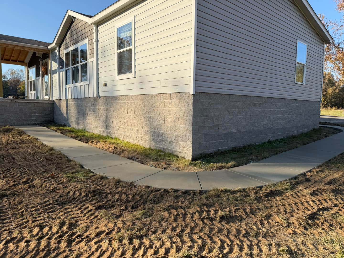 Concrete walkway and sidewalk poured near Paducah, KY
